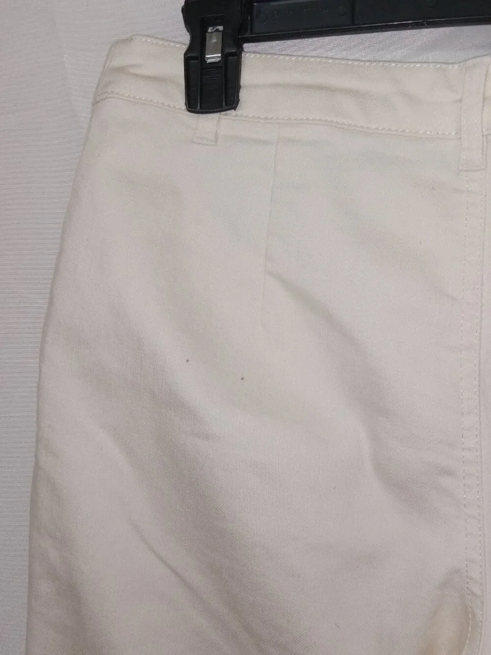 AnyBody Women’s Cropped Pants Size 10P Ivory Pull-On Wide Leg Crop Casual
